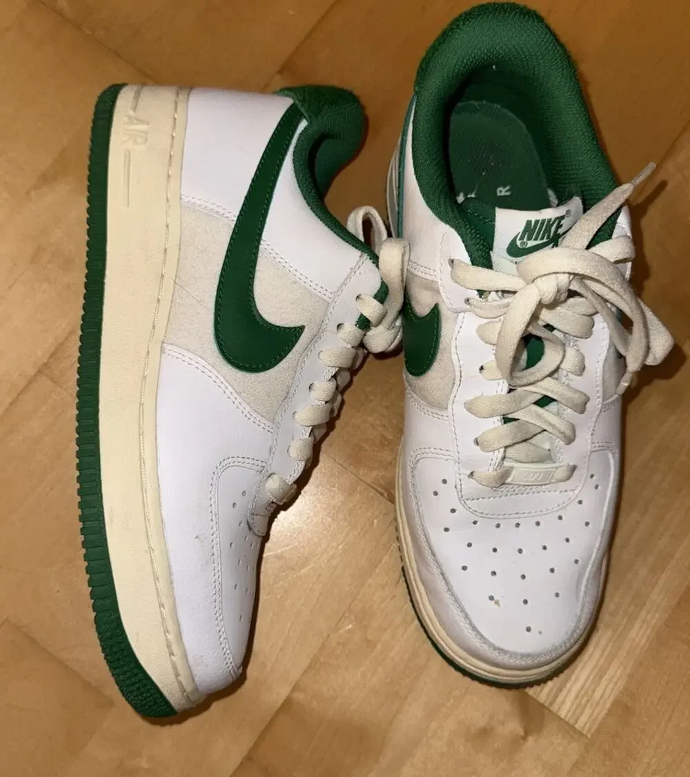 Nike Air Force 1 07 LV8 White Pine Green Sneakers 6.5